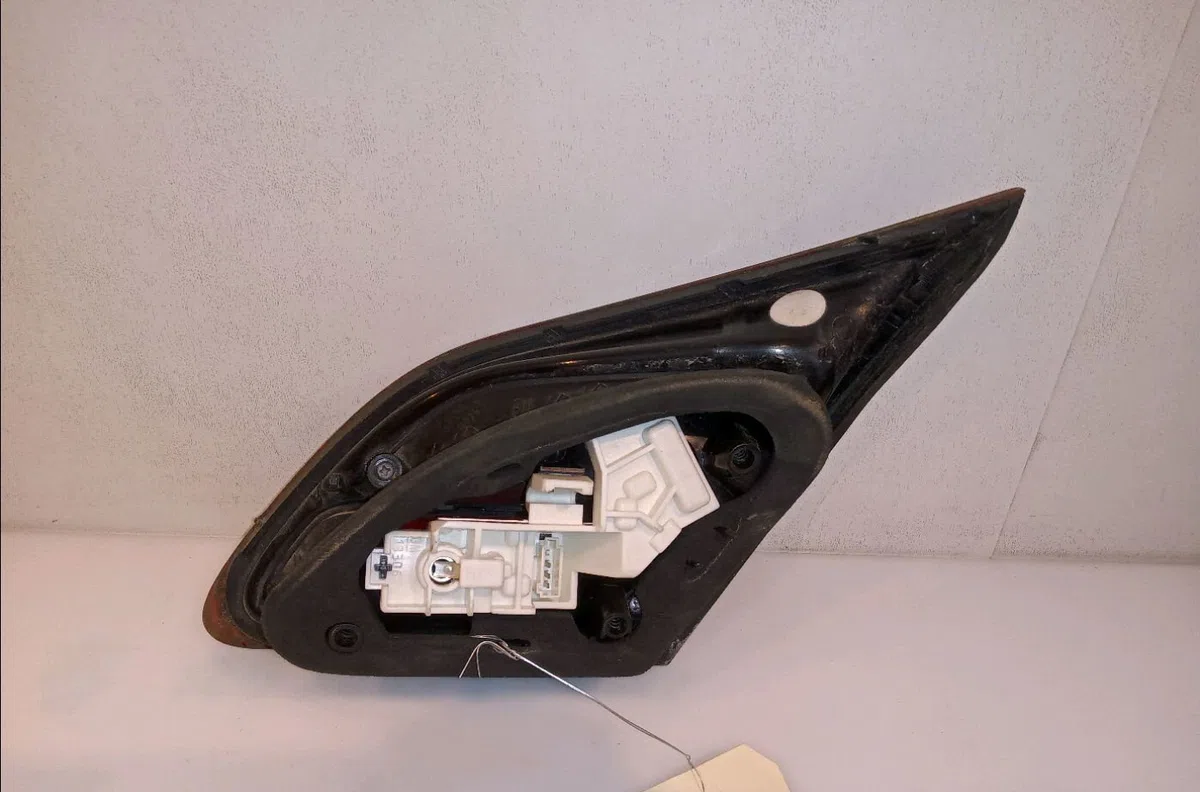 Feu arrière interieur gauche Opel ASTRA J (P10) 1.7 cdti (68) (2009-2015) occasion