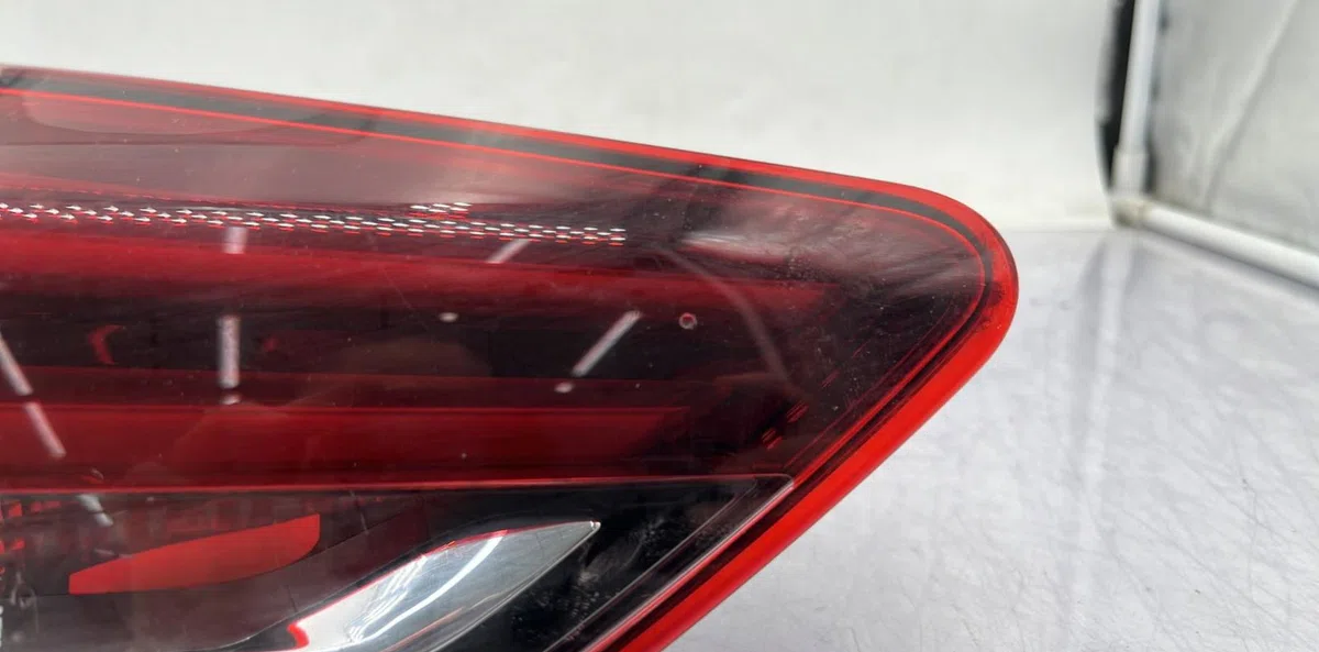 Feu arrière interieur gauche OPEL INSIGNIA 2 GRAND SPORT PHASE 1 occasion