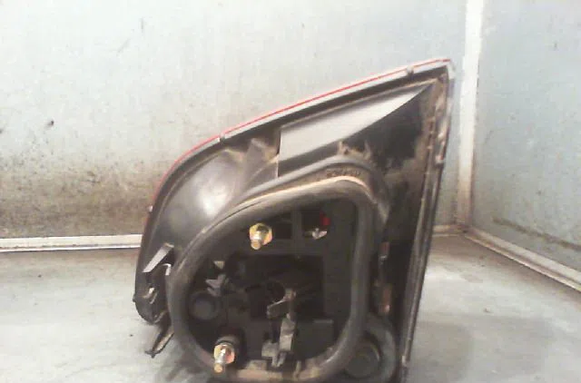 Feu arrière interieur gauche PEUGEOT 406 Phase 1 10-1995--04-1999 occasion