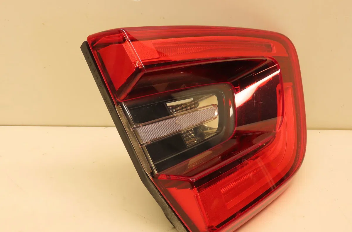 Feu arrière interieur gauche Renault KADJAR (HA_, HL_) 1.2 tce 130 (2015) occasion