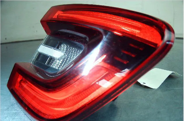 Feu arrière interieur gauche Renault KADJAR (HA_, HL_) 1.6 dci 130 4x4 (2015) occasion