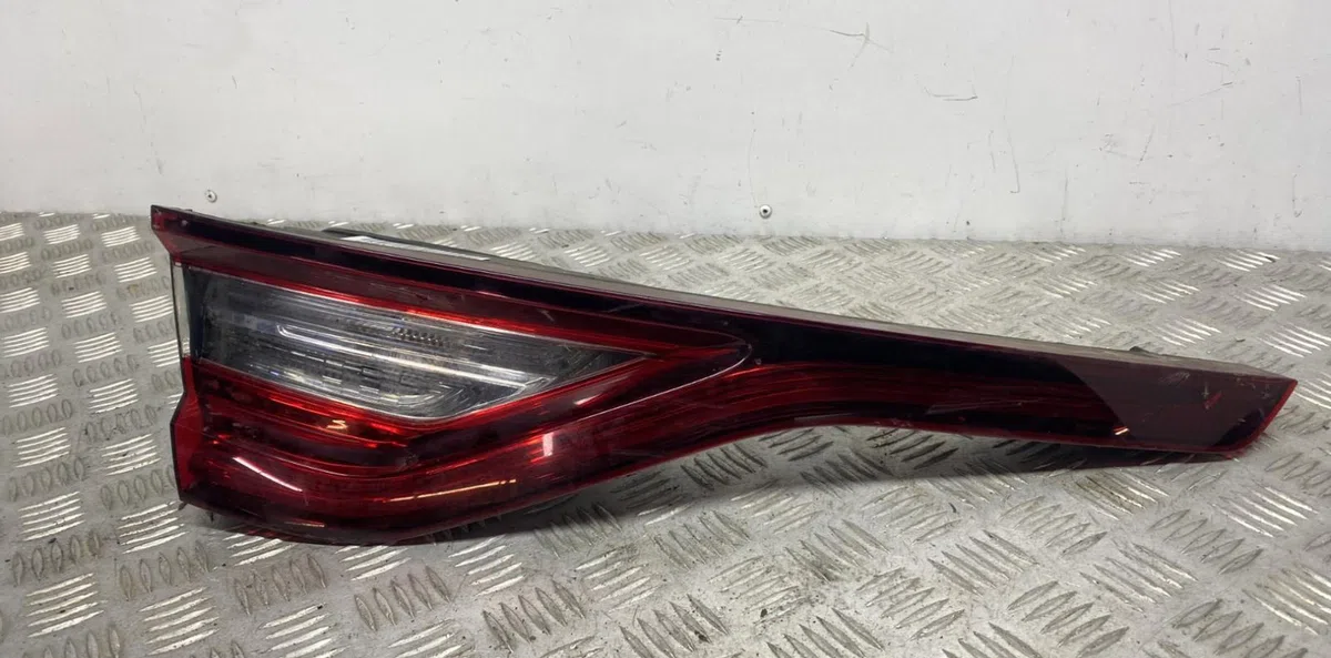 Feu arrière interieur gauche RENAULT MEGANE 4 PHASE 1 occasion