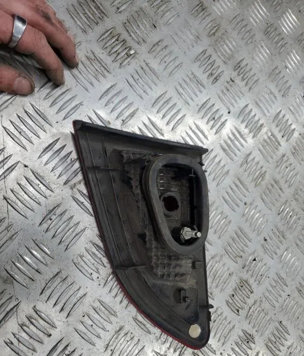 Feu arrière interieur gauche RENAULT SCENIC 3 PHASE 1 occasion