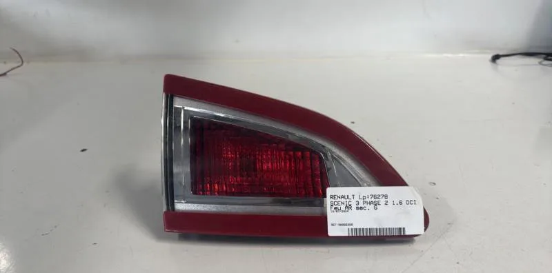 Feu arrière interieur gauche RENAULT SCENIC 3 PHASE 2 occasion