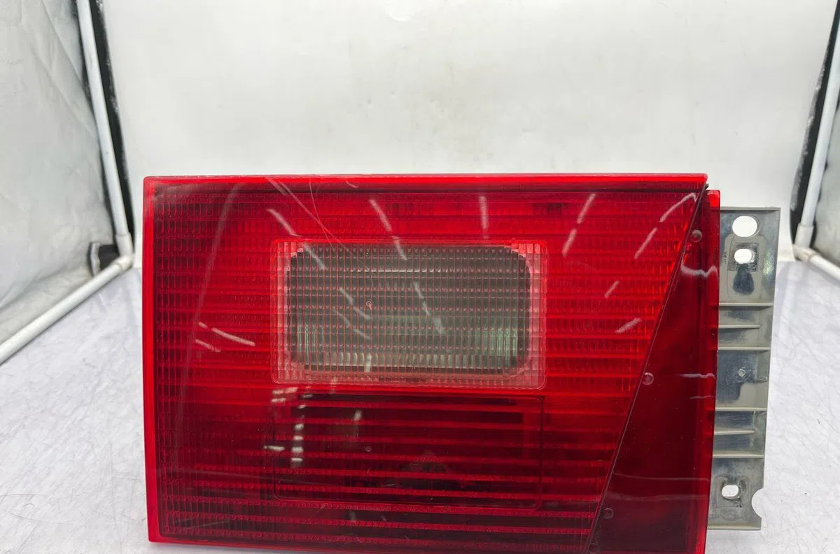Feu arrière interieur gauche SEAT ALHAMBRA 1 PHASE 1 occasion