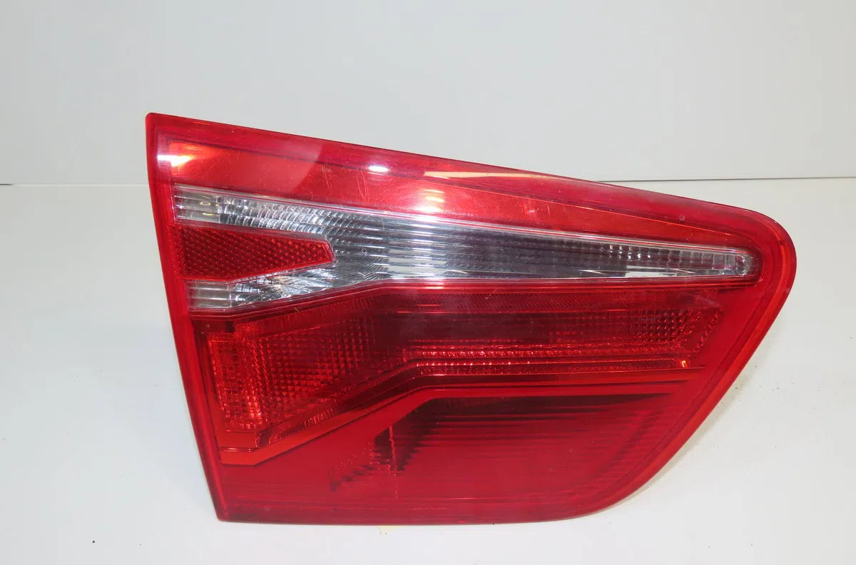 Feu arrière interieur gauche Seat ALHAMBRA (710, 711) 2.0 tdi (2010) occasion