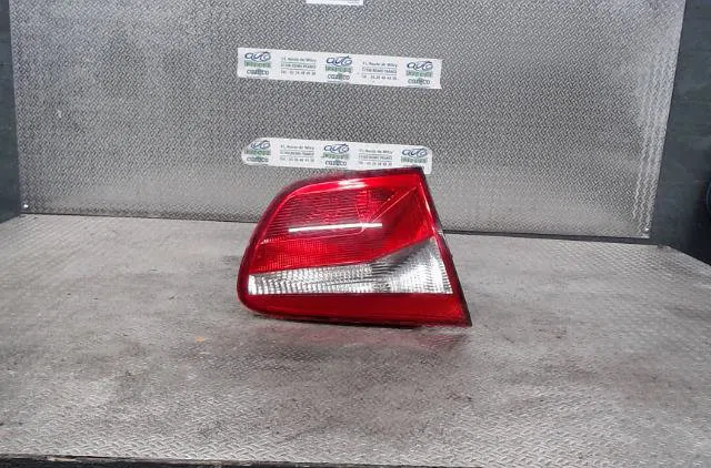 Feu arrière interieur gauche SEAT IBIZA 4  IBIZA 4 ST PHASE 1 BREAK occasion