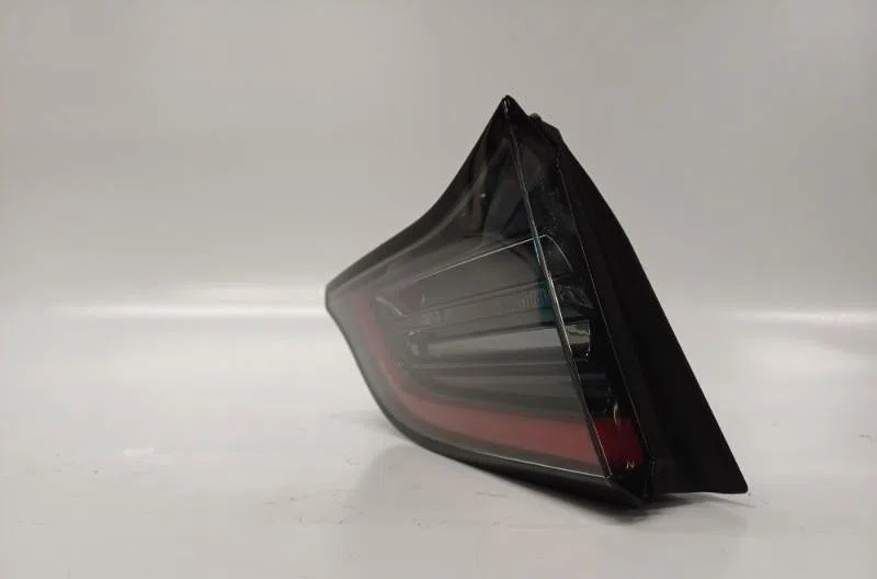 Feu arrière interieur gauche TESLA MODEL Y occasion
