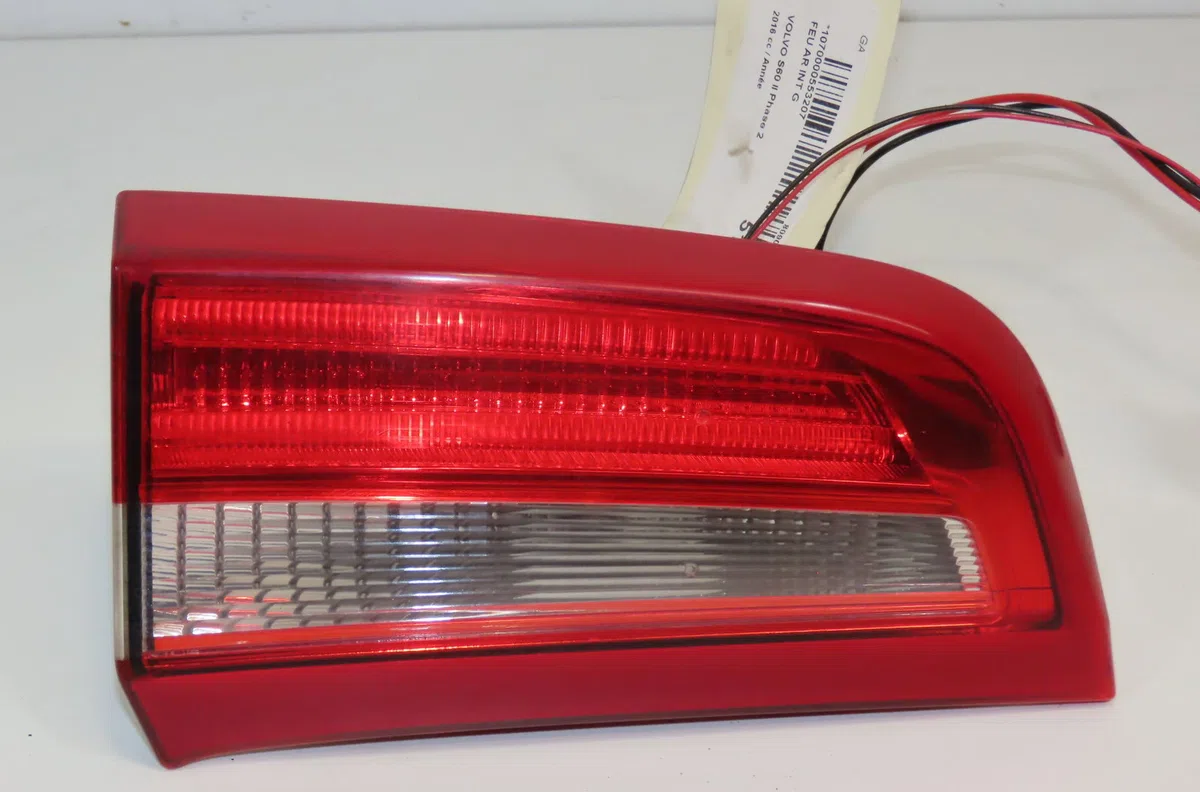 Feu arrière interieur gauche Volvo S60 II (134) D3 (2010-2014) occasion