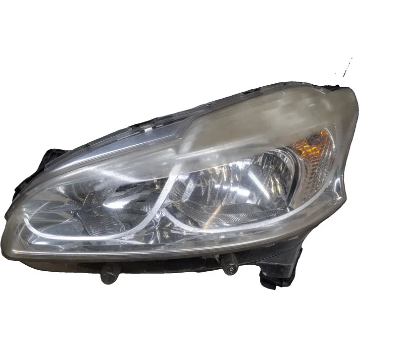 FEU AVANT GAUCHE PEUGEOT 208 9802221880