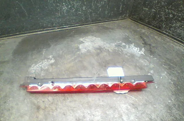 Feux stop supplementaire AUDI A3 1999 occasion
