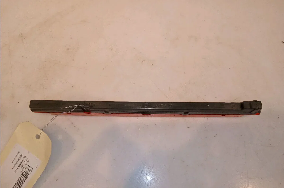 Feux stop supplementaire Audi A6 C5 (4B2) 2.5 tdi quattro (1997-2005) occasion