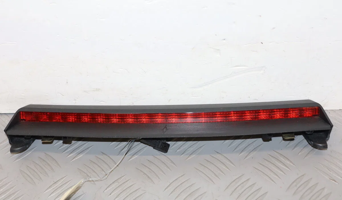 Feux stop supplementaire Audi TT (8N3) 1.8 t quattro (1998-2006) occasion