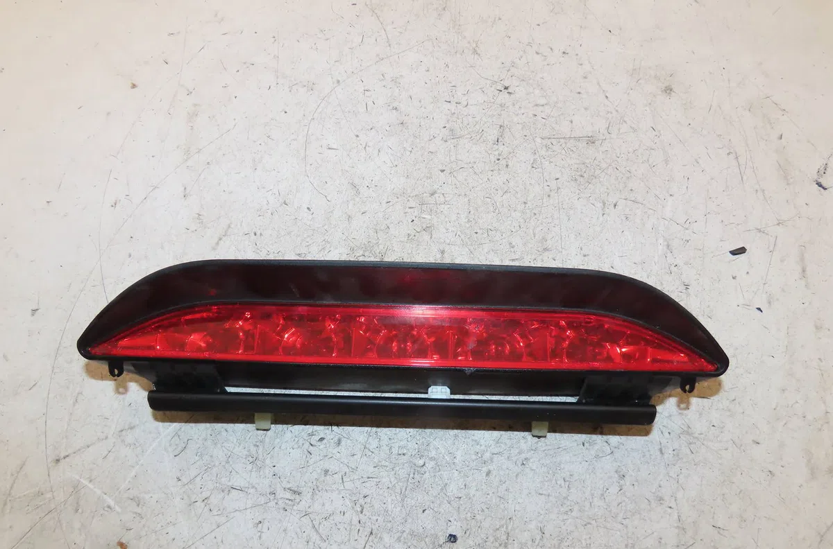 Feux stop supplementaire Chevrolet AVEO - KALOS 3-5 portes (T250, T255) 1.4 (2008) occasion