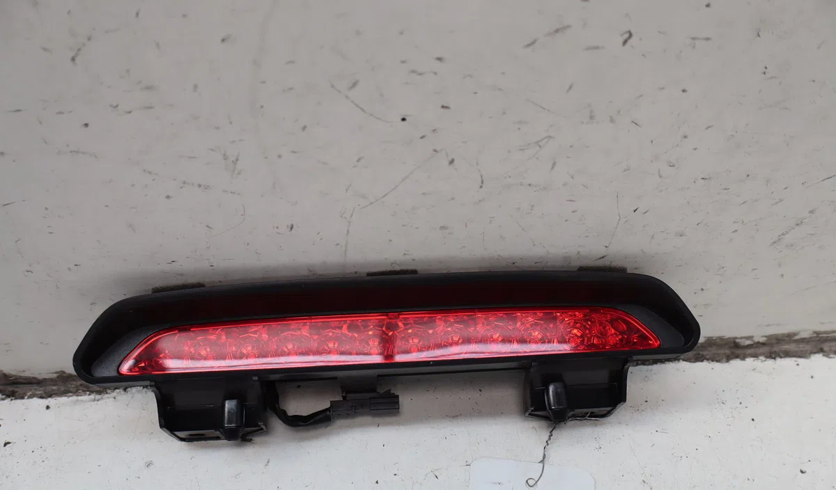 Feux stop supplementaire Chevrolet ORLANDO (J309) 1.8 (2011) occasion