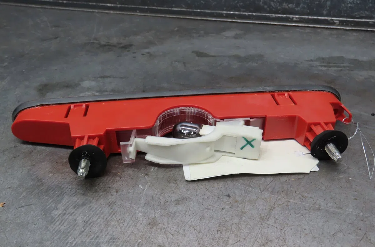 Feux stop supplementaire Citroen BERLINGO Camionnette-Monospace (B9) 1.6 bluehdi 100 (2014) occasion