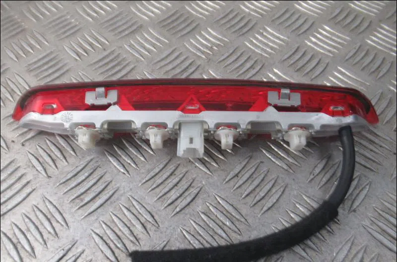 Feux stop supplementaire Citroen C3 II (SC_) 1.6 bluehdi 75 (2015) occasion