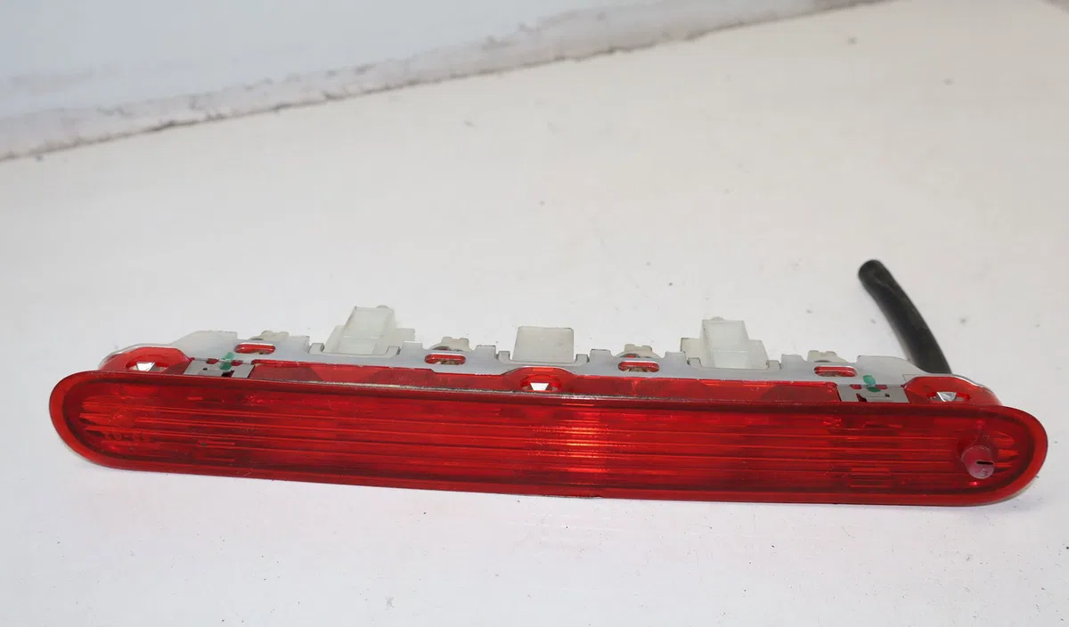 Feux stop supplementaire Citroen C3 III (SX) 1.2 puretech 82 (2018) 5 portes occasion
