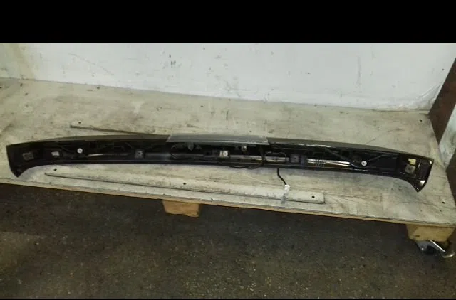 Feux stop supplementaire Citroën C4 II (NC_) 1.6 hdi 90 (2009) 5 portes occasion