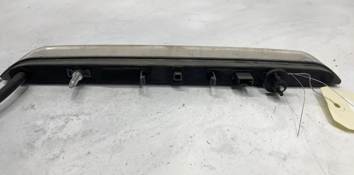Feux stop supplementaire Citroen C4 PICASSO II 1.6 bluehdi 120 (2014) occasion