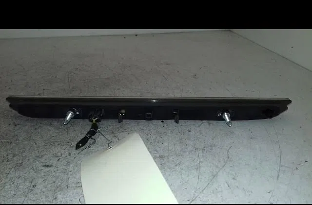 Feux stop supplementaire Citroen C4 PICASSO II 1.6 hdi - bluehdi 115 (2013) 5 portes occasion