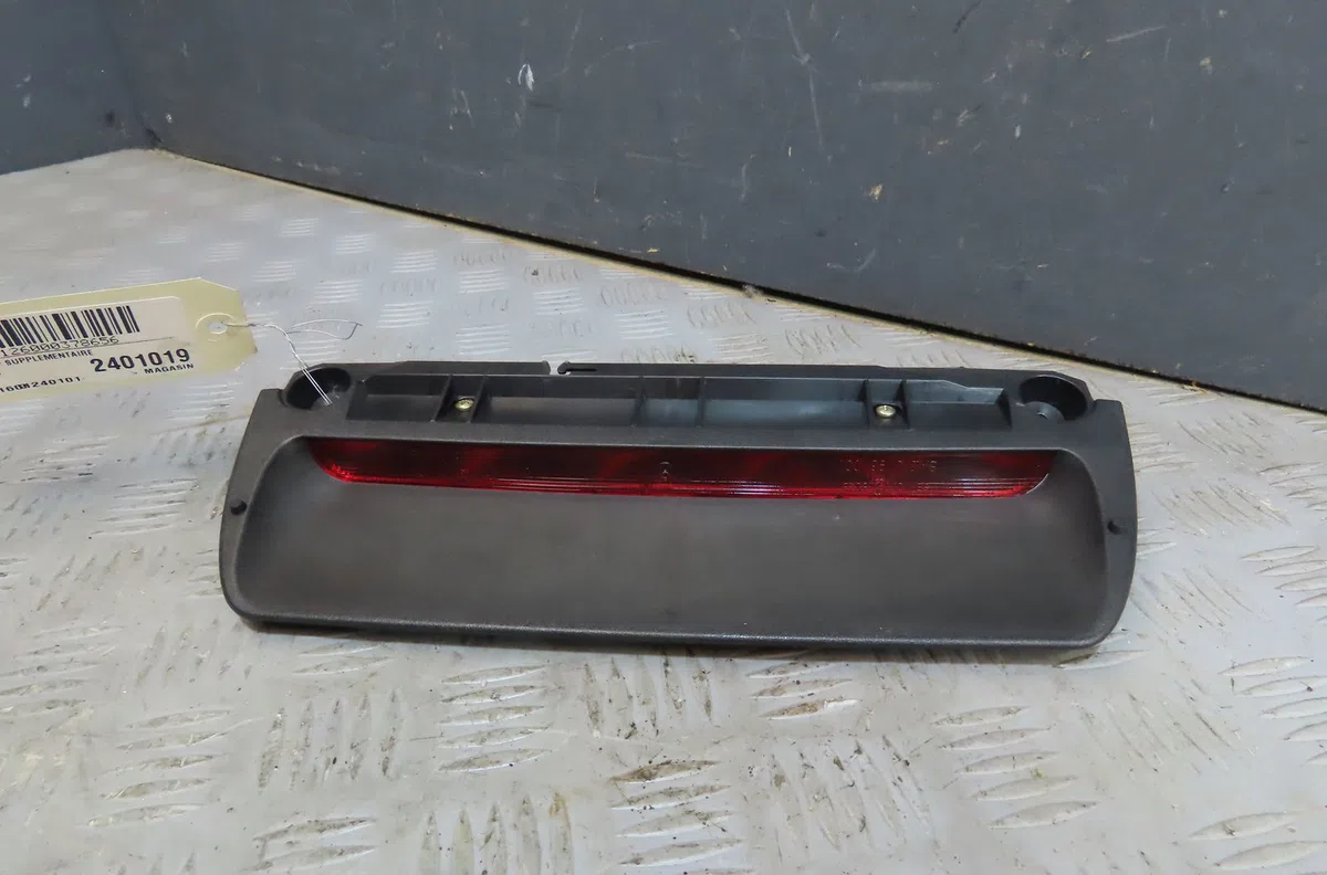 Feux stop supplementaire Citroën C5 II (RC_) 2.0 hdi (rcrhrh) (2004-2008) 5 portes occasion