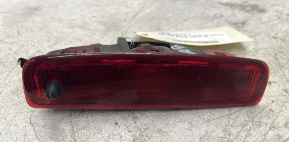 Feux stop supplementaire Dacia LOGAN MCV (KS_) 1.5 dci (ks0w) (2007-2012) 5 portes occasion