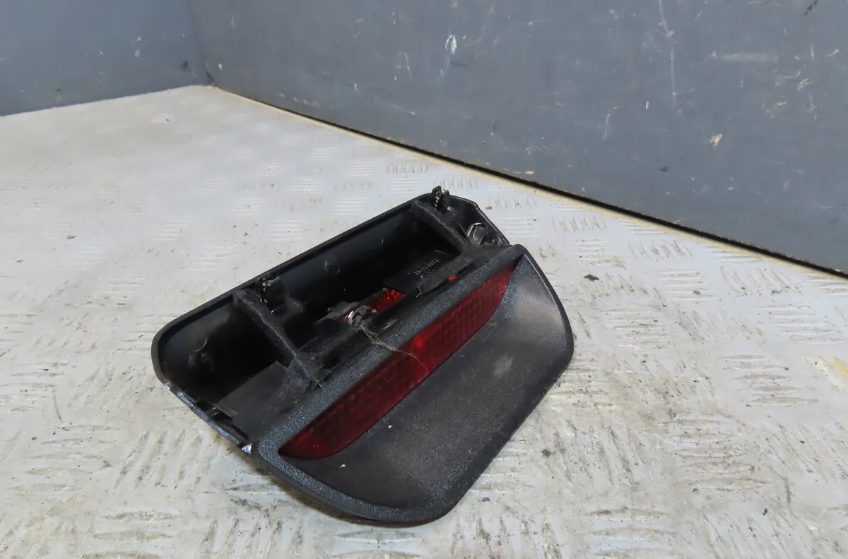 Feux stop supplementaire Dacia SANDERO 1.6 mpi 85 (bs03) (2010-2013) occasion