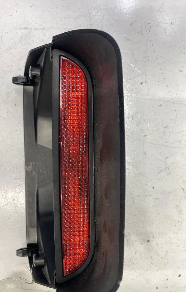 Feux stop supplementaire DACIA SANDERO 2 PHASE 1 occasion