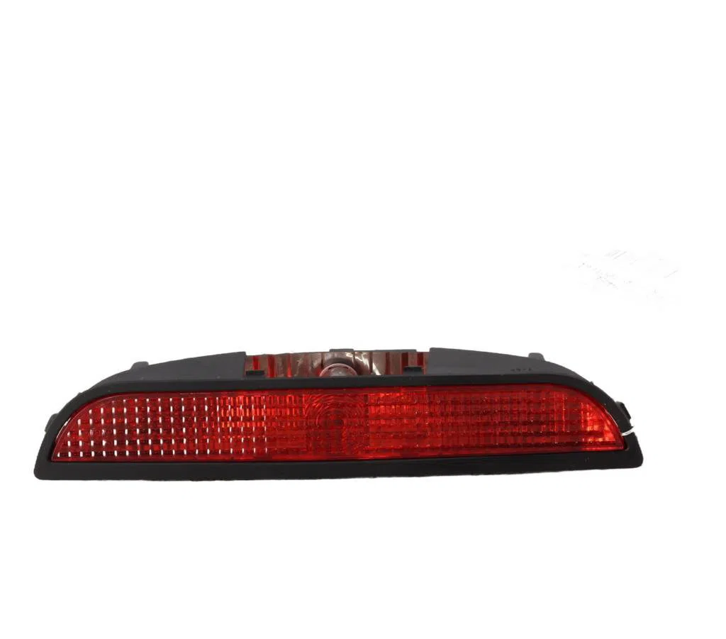 Feux stop supplementaire Dacia SANDERO II 1.5 dci 75 - blue dci 75 (b8jw, b8m4, b8ah, b8m7, b8m6) (2012) occasion