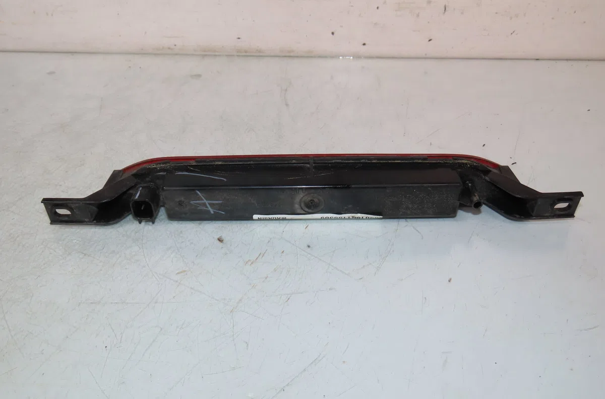 Feux stop supplementaire Dodge CALIBER 2.0 crd (2006) occasion