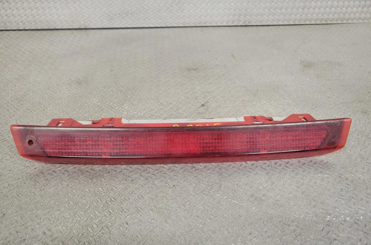 Feux stop supplementaire Ford C-MAX II (DXA-CB7, DXA-CEU) 1.6 tdci (2010-2019) 5 portes occasion