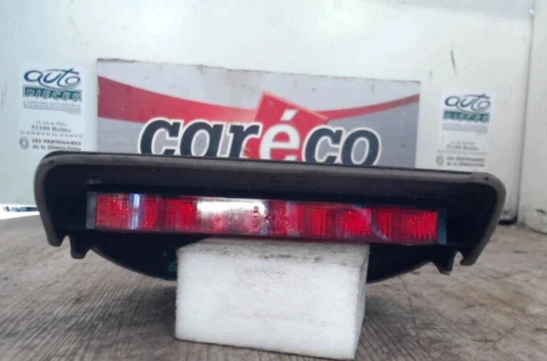 Feux stop supplementaire FORD FIESTA 4  FIESTA 4 PHASE 2 occasion