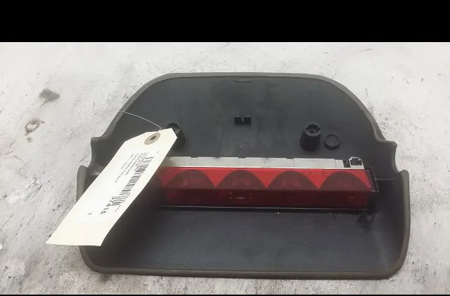 Feux stop supplementaire Ford FIESTA IV (JA_, JB_) 1.3 i (1995-2002) occasion