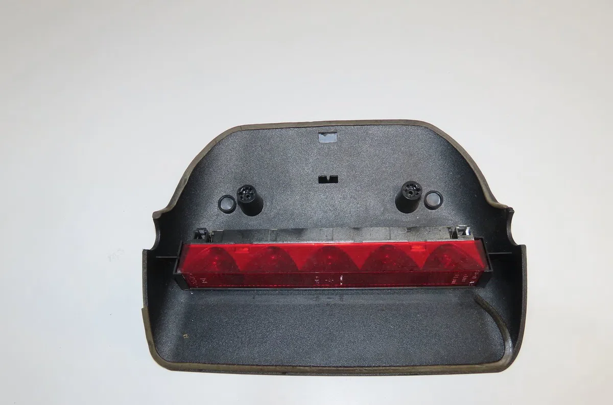 Feux stop supplementaire Ford FIESTA IV (JA_, JB_) 1.8 di (2000-2002) occasion