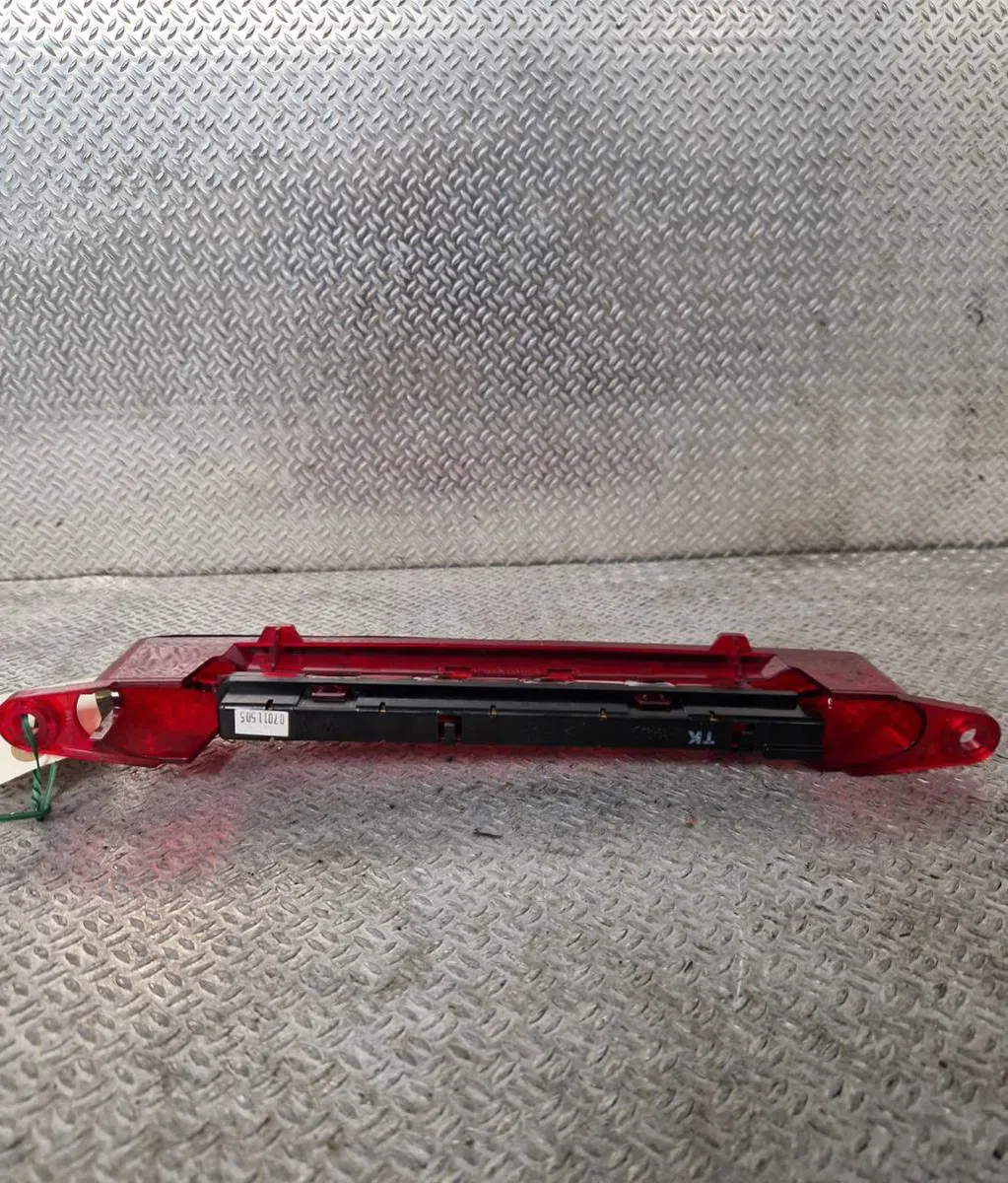 Feux stop supplementaire FORD FOCUS 2 PHASE 1 CABRIOLET occasion