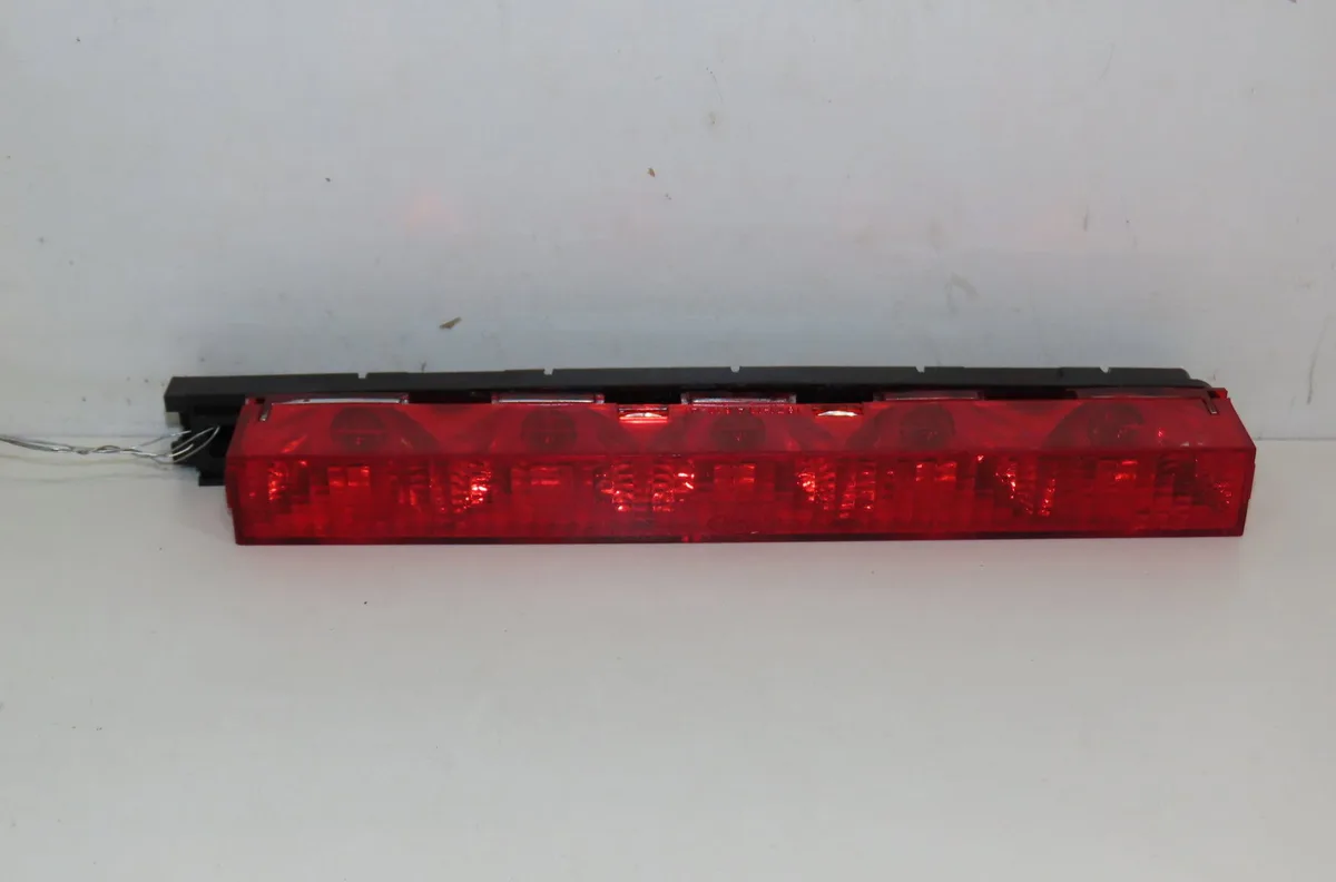 Feux stop supplementaire Ford MONDEO III A trois volumes (B4Y) 2.0 16v (2000-2007) occasion