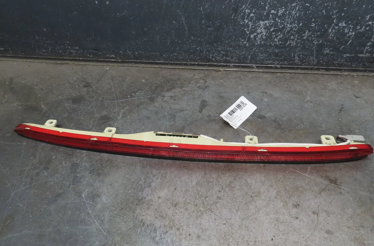 Feux stop supplementaire Honda CIVIC VIII Hatchback (FN, FK) 2.2 ctdi (fk3) (2005) 5 portes occasion