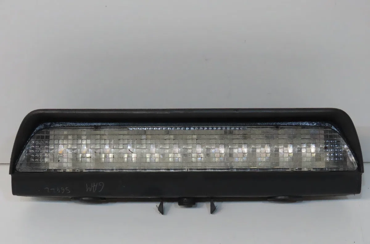 Feux stop supplementaire Honda JAZZ III (GE_, GG_, GP_, ZA_) 1.3 hybrid (gp1) (2011) occasion