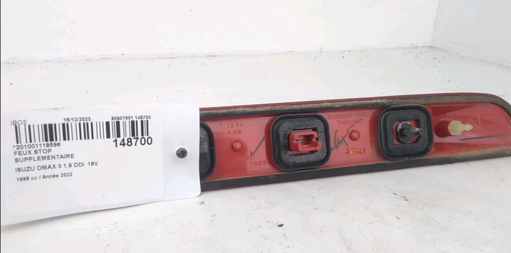 Feux stop supplementaire Isuzu D-MAX II (TFR, TFS) 1.9 ddi 4x4 (tfs87j) (2017) occasion