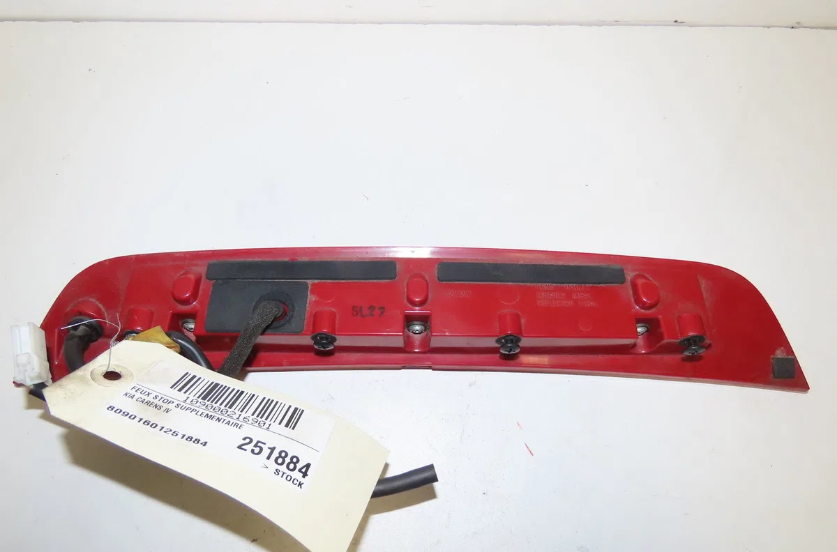 Feux stop supplementaire Kia CARENS IV 1.7 crdi (2013) occasion