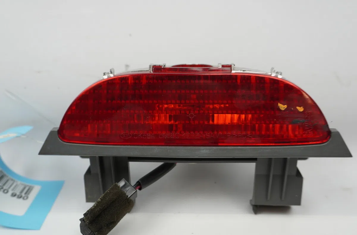 Feux stop supplementaire Kia CARNIVAL II (GQ) 2.9 crdi (2001-2006) occasion