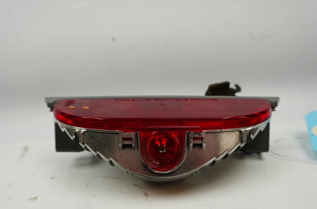 Feux stop supplementaire Kia CARNIVAL II (GQ) 2.9 crdi (2001-2006) occasion