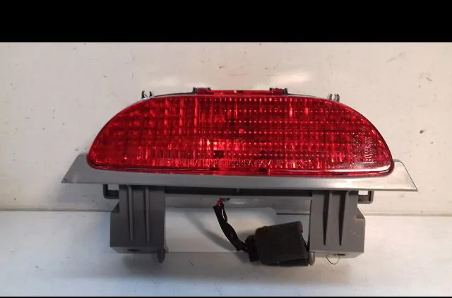 Feux stop supplementaire Kia CARNIVAL II (GQ) 2.9 crdi (2001-2006) occasion