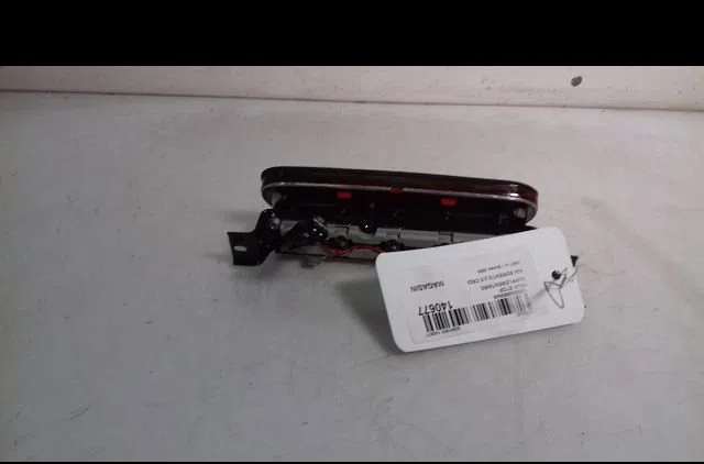 Feux stop supplementaire Kia SORENTO I (JC) 2.5 crdi (2006-2011) 5 portes occasion