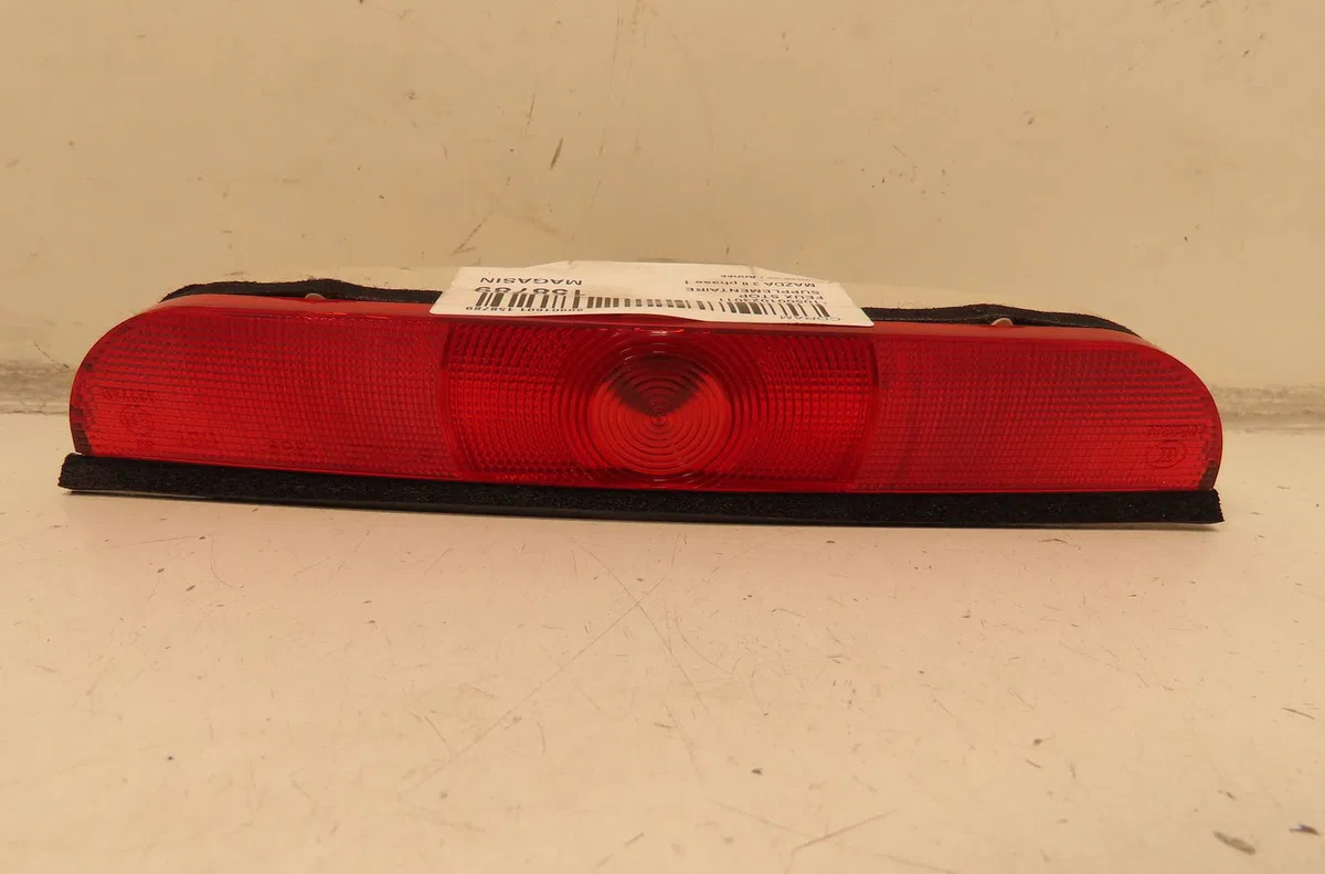 Feux stop supplementaire Mazda 3 (BL) 1.6 mz-cd (bl14) (2008-2013) occasion