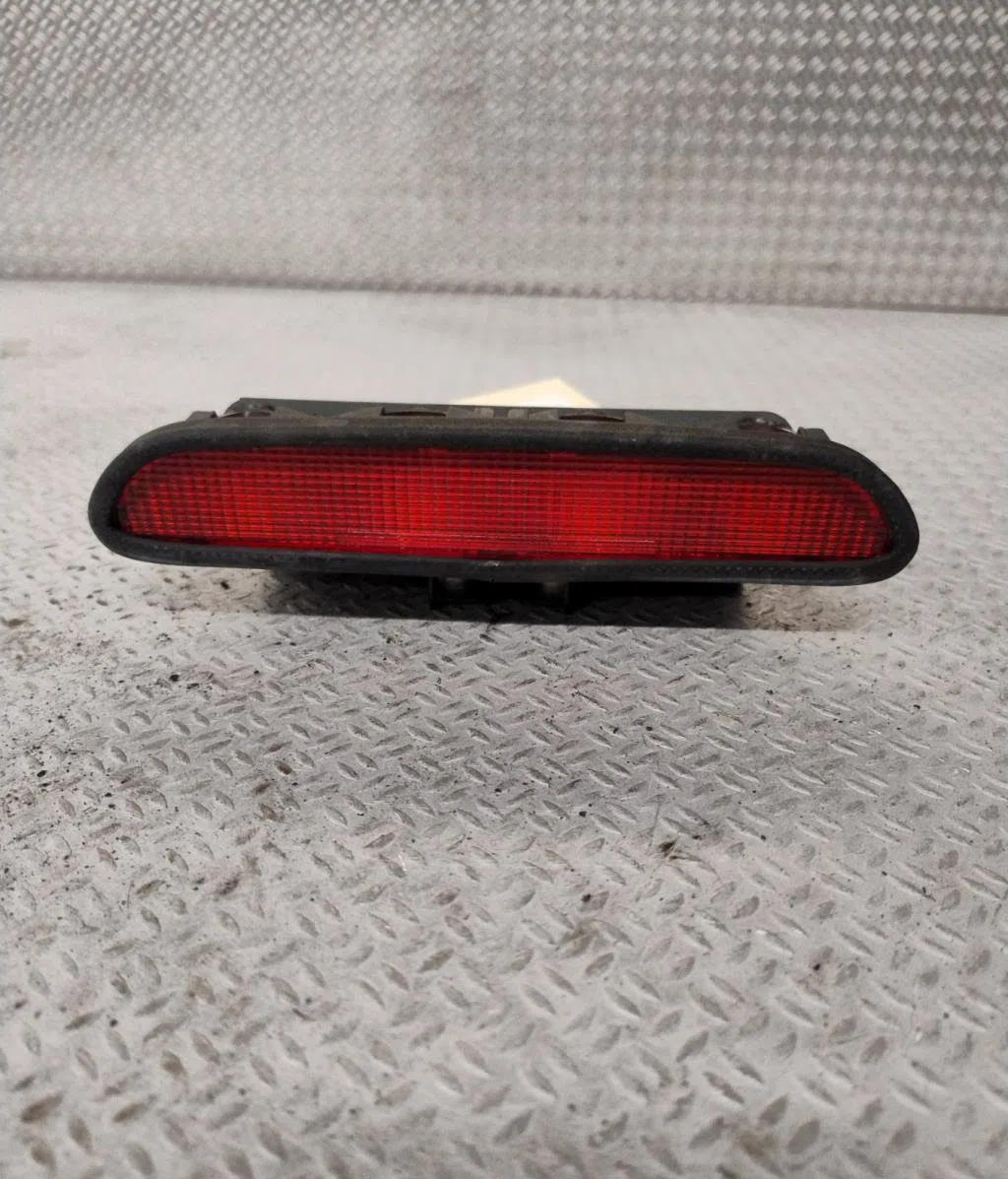 Feux stop supplementaire Mercedes-benz CLASSE A (W168) A 170 cdi (168.008) (1998-2001) occasion