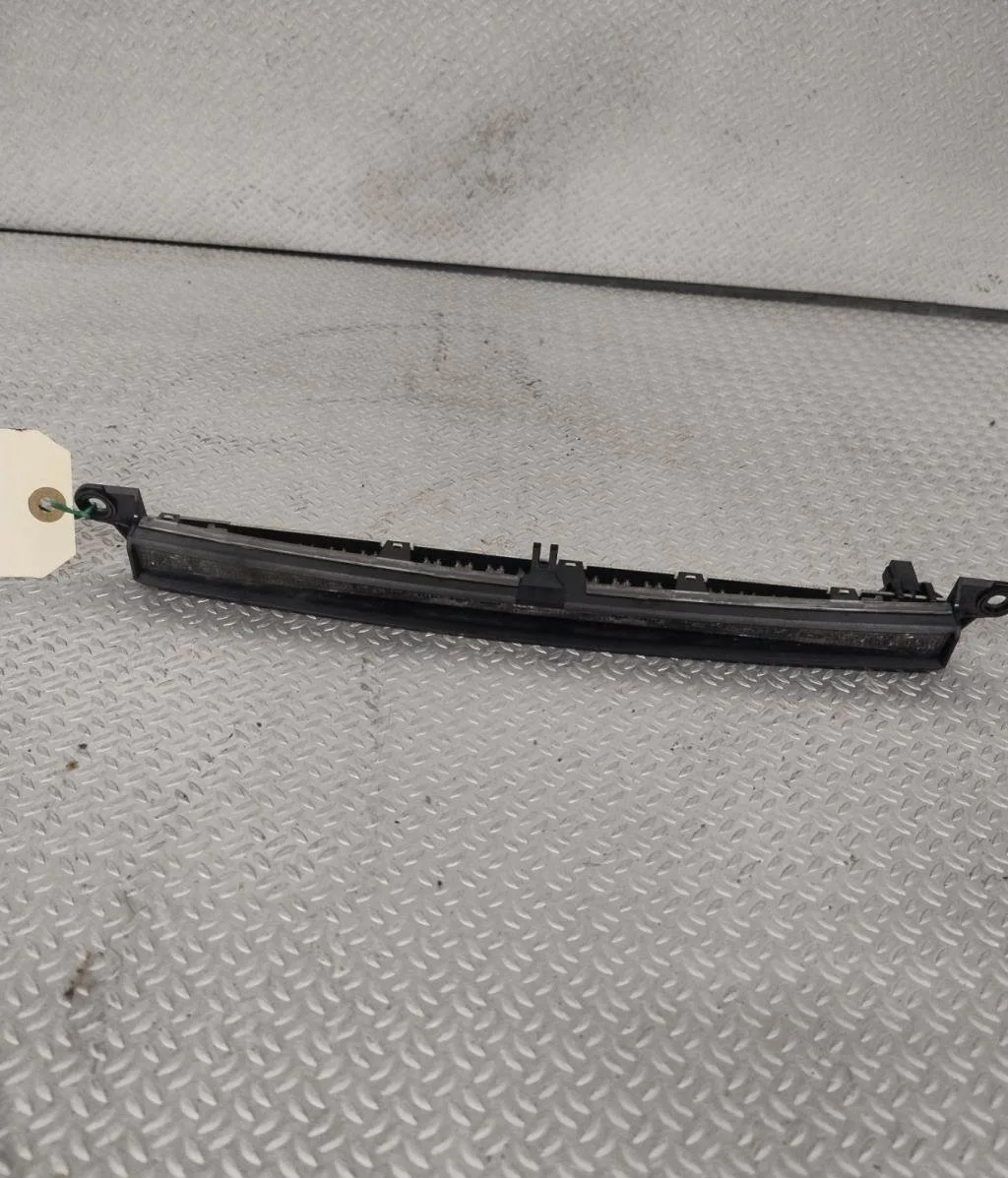 Feux stop supplementaire Mercedes-benz CLASSE C Coupe Sport (CL203) C 220 cdi (203.706) (2001-2004) 3 portes occasion