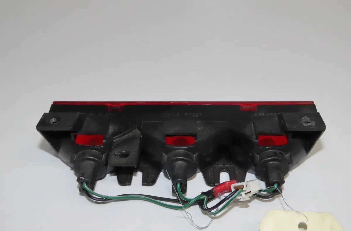 Feux stop supplementaire Mitsubishi PAJERO IV (V8_W, V9_W) 3.2 di-d (v88w, v98w) (2007) occasion