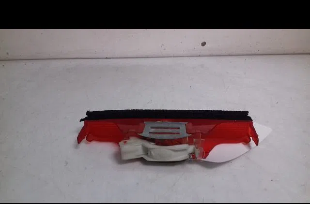Feux stop supplementaire Nissan ALMERA TINO (V10) 2.2 dci (2000-2006) occasion